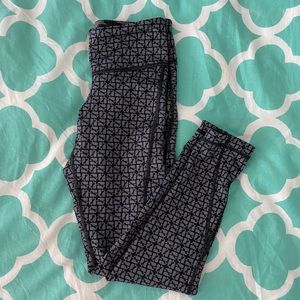 Vineyard Vines reversible leggings!!